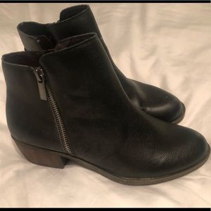 Kenzie Booties Size 8
